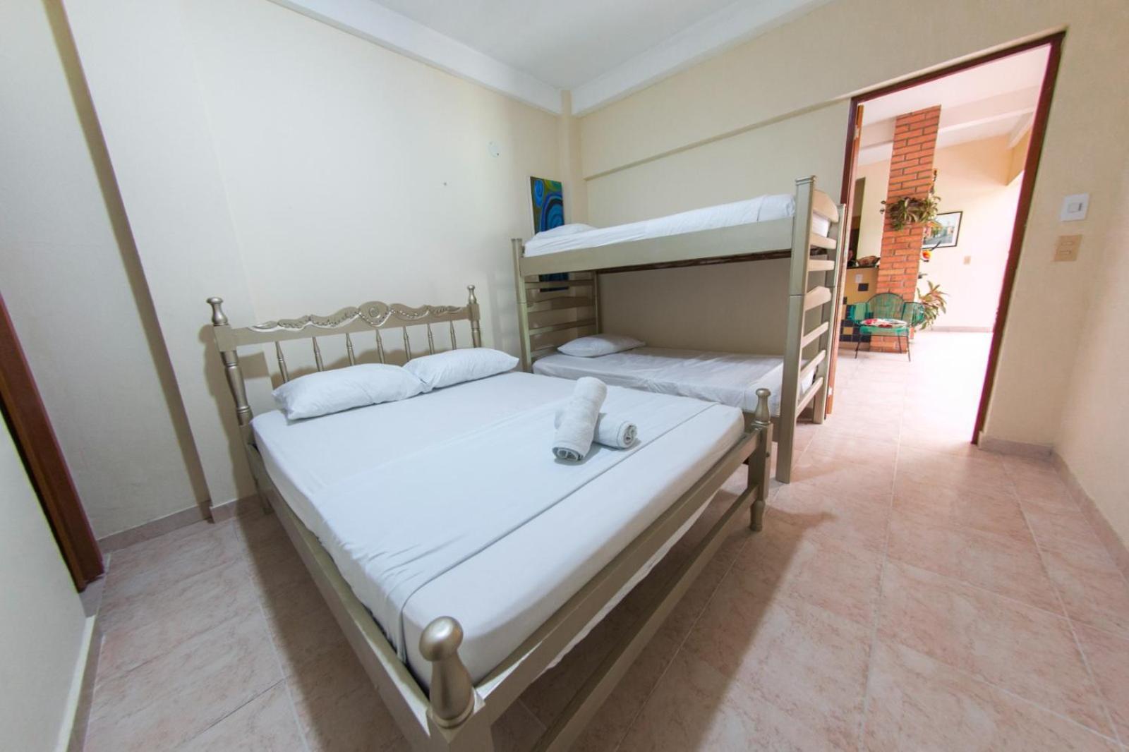 Hostal Cartagonova - Habitaciones Privadas Y Amplias Cerca A Zonas Turisticas Cartagena Номер фото